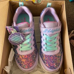NWT Skechers Lights tennis shoes